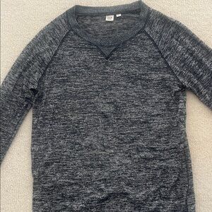 GAP Women's Gray Crewneck Sweater